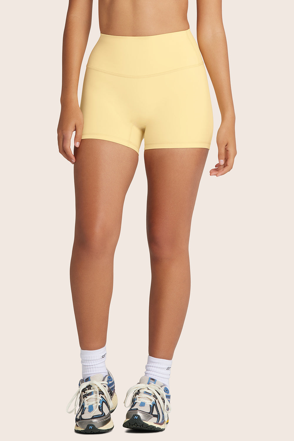 AIRLUXE™ BREATHE SHORTS - BUTTER