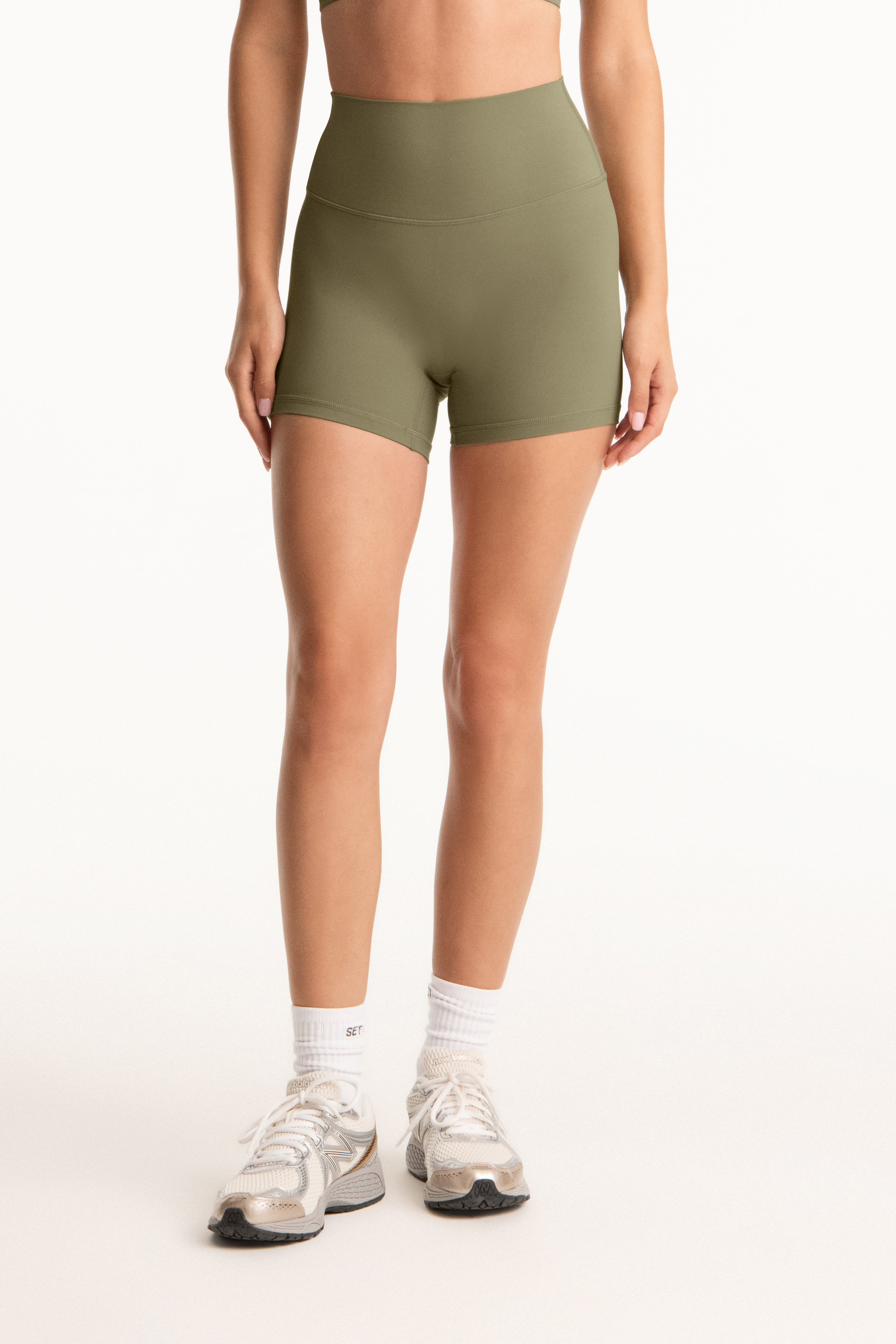 AIRLUXE™ BREATHE PARKE SHORTS - BEACHGRASS