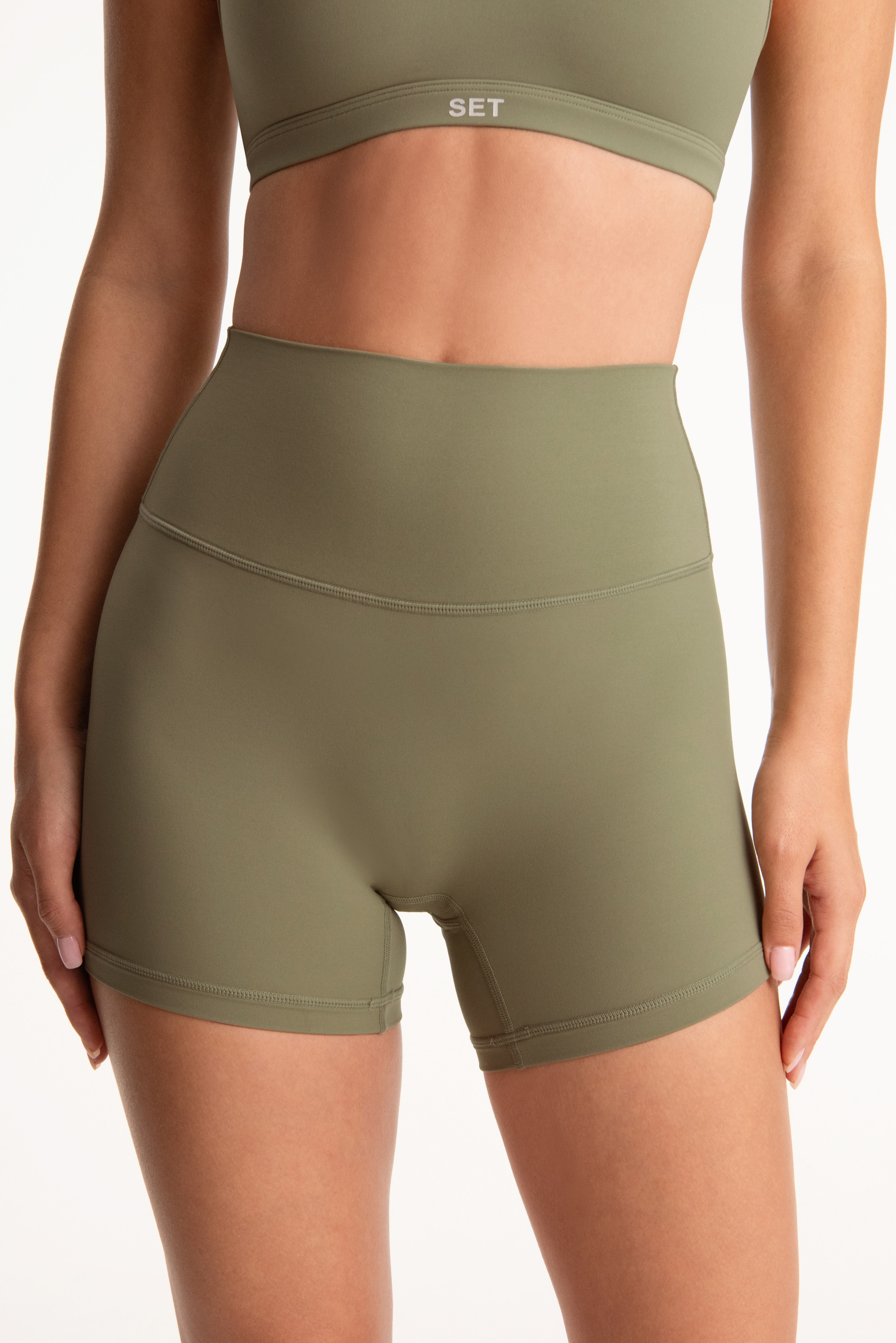 AIRLUXE™ BREATHE PARKE SHORTS - BEACHGRASS