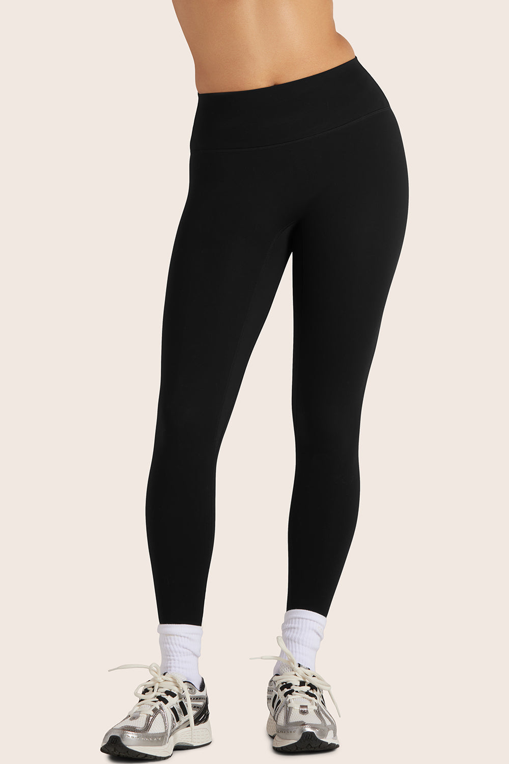 SPORTBODY® (BLOOPERS) SPORTY MID-RISE LEGGINGS - ONYX