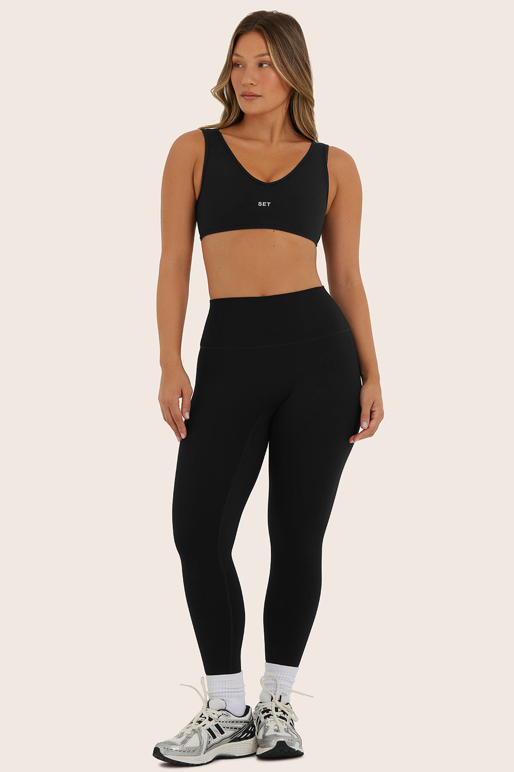 SPORTBODY® SPORTY MID-RISE LEGGINGS - ONYX