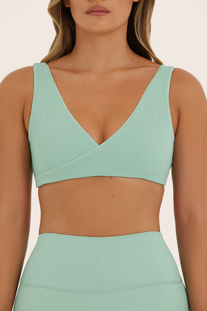 AIRLUXE™ BREATHE CONTRAST WRAP BRA - JULEP