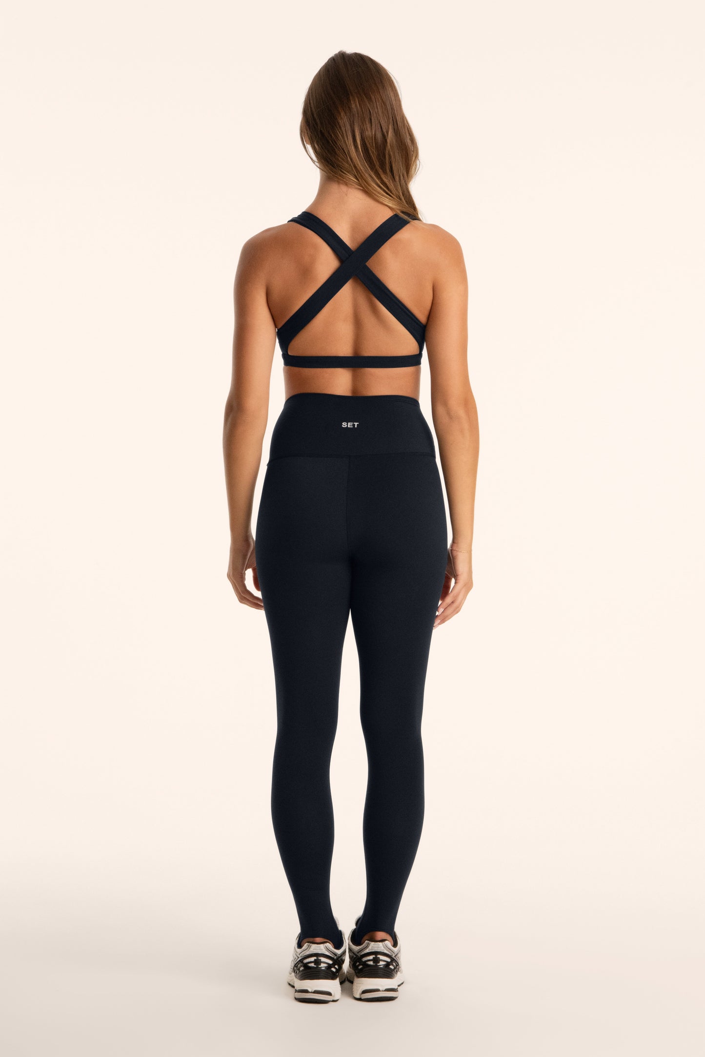 AIRLUXE™ BREATHE PARKE STIRRUP LEGGINGS - ONYX
